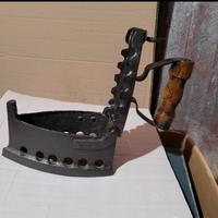 Ferri da stiro antichi