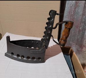 Ferri da stiro antichi