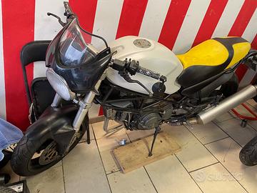 Ducati monster 750 02