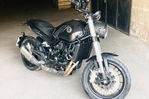 Benneli Leoncino 500