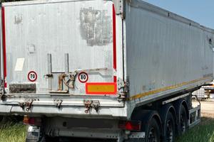 Vasca ribaltabile incidentata