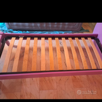 Struttura letto a cuore color rosa