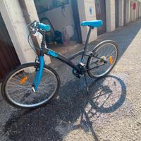 bicicletta per ragazzini tenuta molto bene