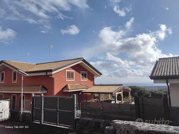 Viagrande-ville in costr Bif.+350 mq di giardino