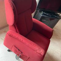 Poltrona alzapersona elettrica motirizzata