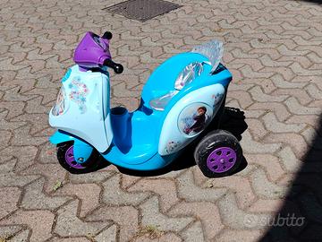 Triciclo elettrico Frozen per bambine