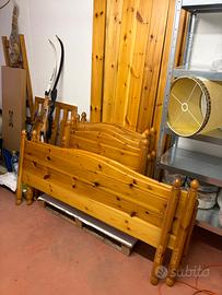 Strutture letto in legno massello (sing. e matri.)