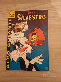 Bugs bunny presenta Silvestro Albo Gigante