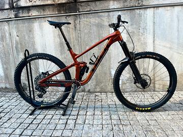 Trek slash 8