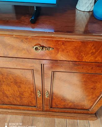 sala da pranzo completa di 4 sedie