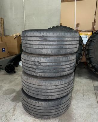 Gomme 205/40/r17