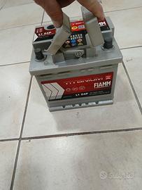 Batteria auto Fiamm da 12v 54 mah