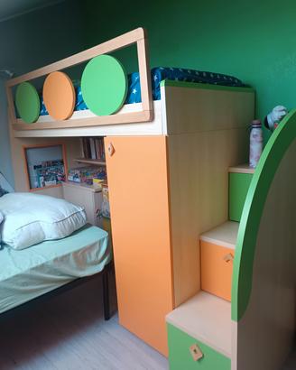 Cameretta a soppalco con letto reclinabile 