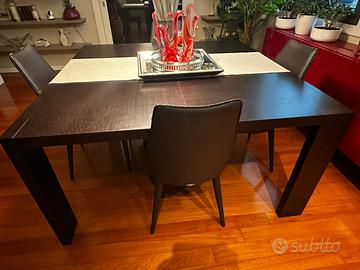 Tavolo in legno laccato Wenge 150x150