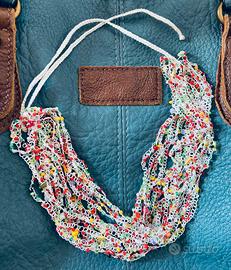 Collana di perline colorate fatta a mano