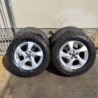 Preumatici off-road Toyota RAV 4.