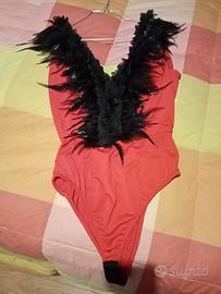 body con piume