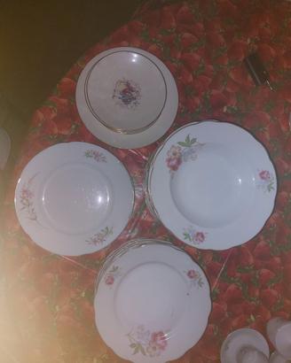 piatti e tazzine vintage 