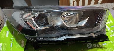 Faro anteriore dx Ford Kuga anno 2019 St line