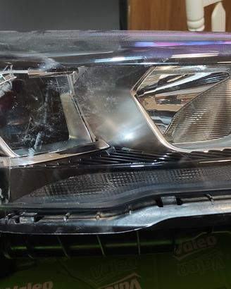 Faro anteriore dx Ford Kuga anno 2019 St line