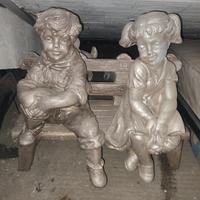 statuette : panca con bambini 