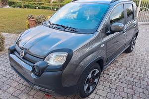 FIAT Panda Cross Hybrid 1.0 70 CV
