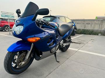 Suzuki GSX 600 F