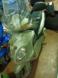 Garelli 125 comfort con bauletto e parabrezza