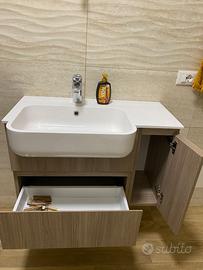 Mobile bagno con lavabo