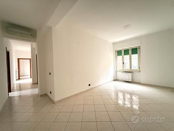 Zona Piscina - 4 vani - 2 bagni