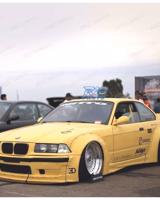 KIT ALLARGAMENTO PARAFANGHI ROCKET BUNNY DRIFT BMW