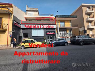 Ampio appartamento rustico Saponara C/o Stazione