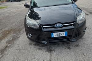 ford focus 1.6 benzina e gpl anno 2011