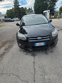 ford focus 1.6 benzina e gpl anno 2011