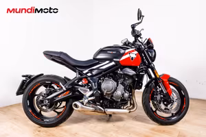 TRIUMPH TRIDENT 660 - 2025