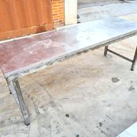 tavolo robusto in acciaio inox usato