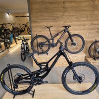 santa cruz v10 8 CC DH S TG.M