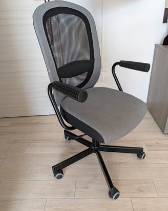 Sedia da ufficio ergonomica con braccioli 