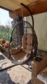 poltrona sospesa a nido con base 