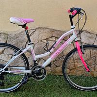 MTB  con cambio Scimano 21 marce per bimba + casco