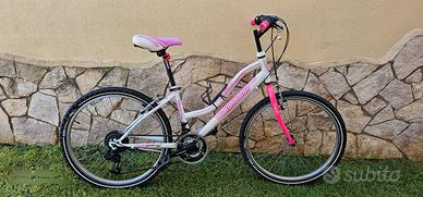 MTB  con cambio Scimano 21 marce per bimba + casco