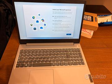 computer portatile LENOVO in condizioni perfette