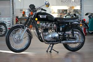 Triumph Bonneville T140 anno 1972 iscritta ASI