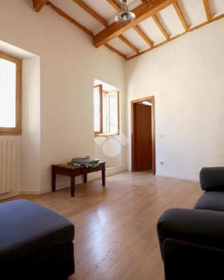 5 LOCALI A DOVADOLA