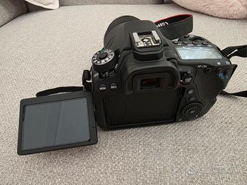 Canon 80 D + 18-135 IS USM e accessori