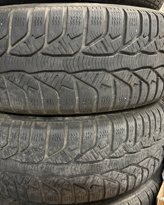 Pneumatici invernali con cerchio