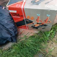 Kit di sollevamento autoveicoli