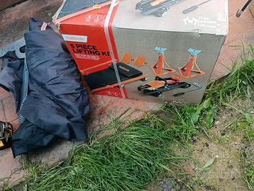 Kit di sollevamento autoveicoli