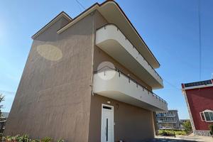 CASA SEMINDIPENDENTE A CASTELLAMMARE DI STABIA