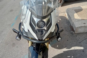 Abbasso prezzo. Cfmoto 650 MT turistica